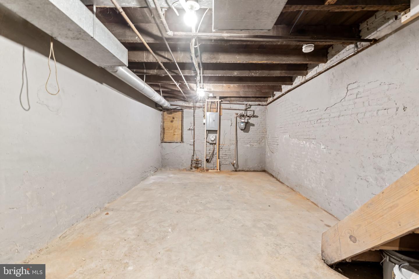 19 Poultney St Property Photo 36