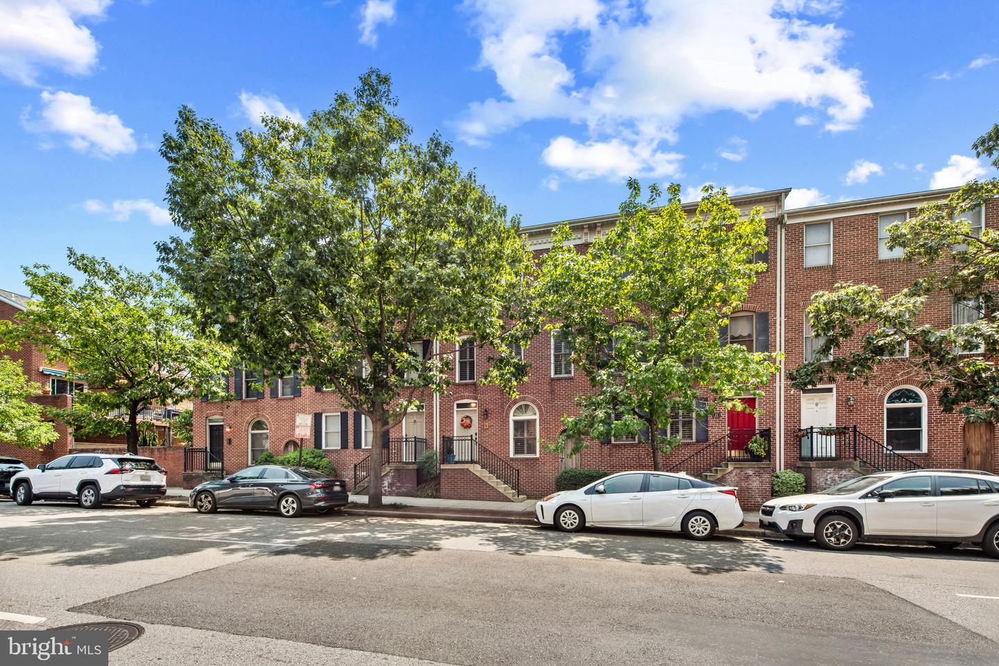9 W MONTGOMERY ST Property Photo 1