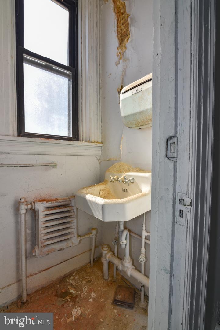 5433 Harford Rd Property Photo 52