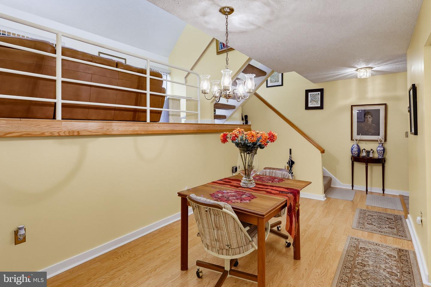 2211 Clove Ter Property Photo 7