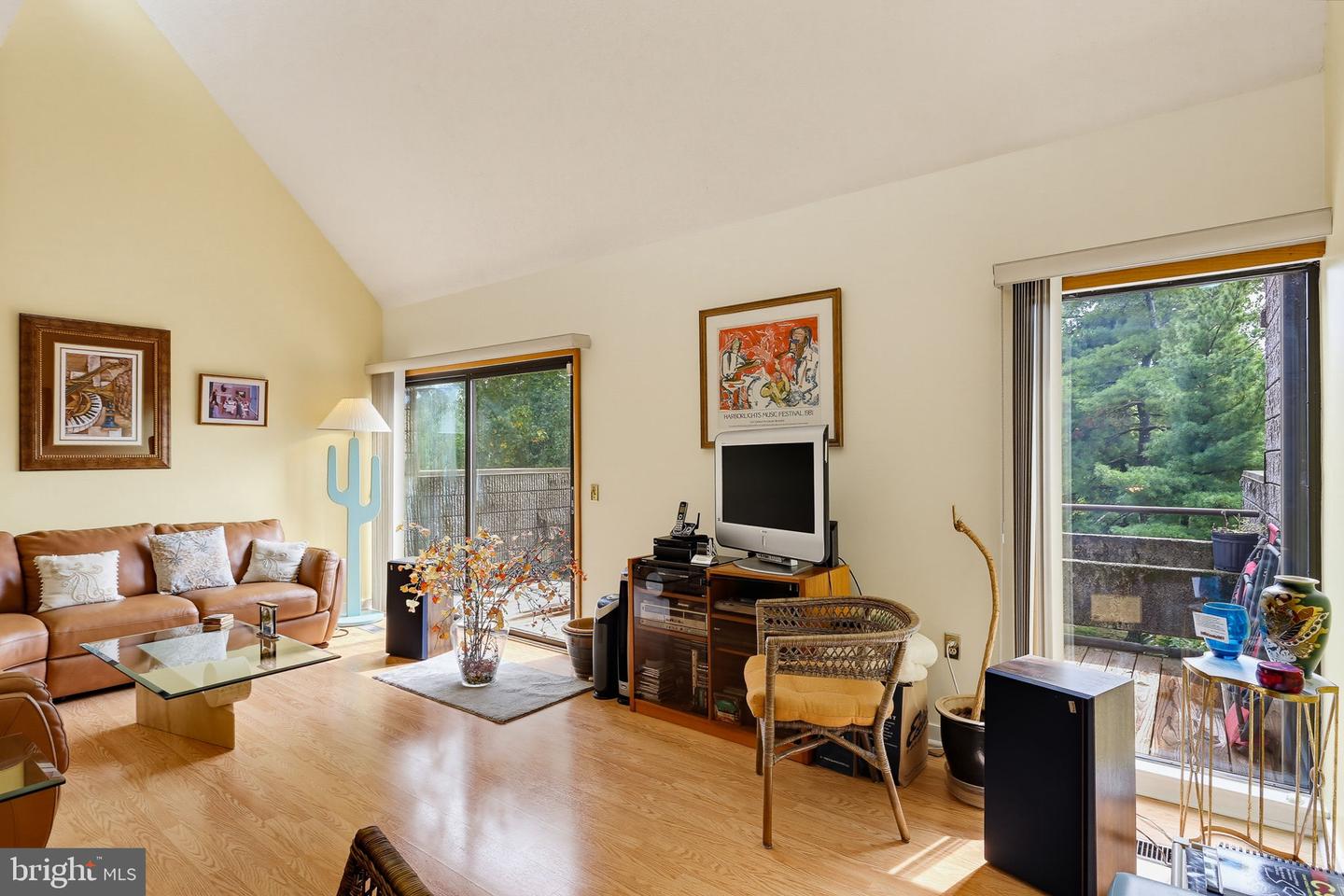 2211 Clove Ter Property Photo 11