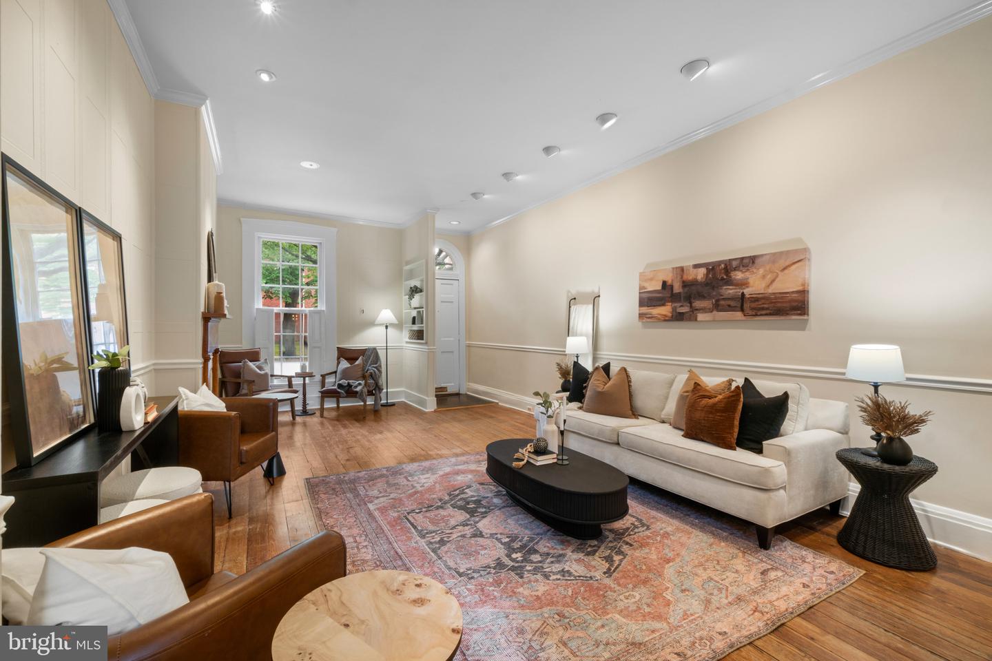 832 WILLIAM ST Property Photo 1