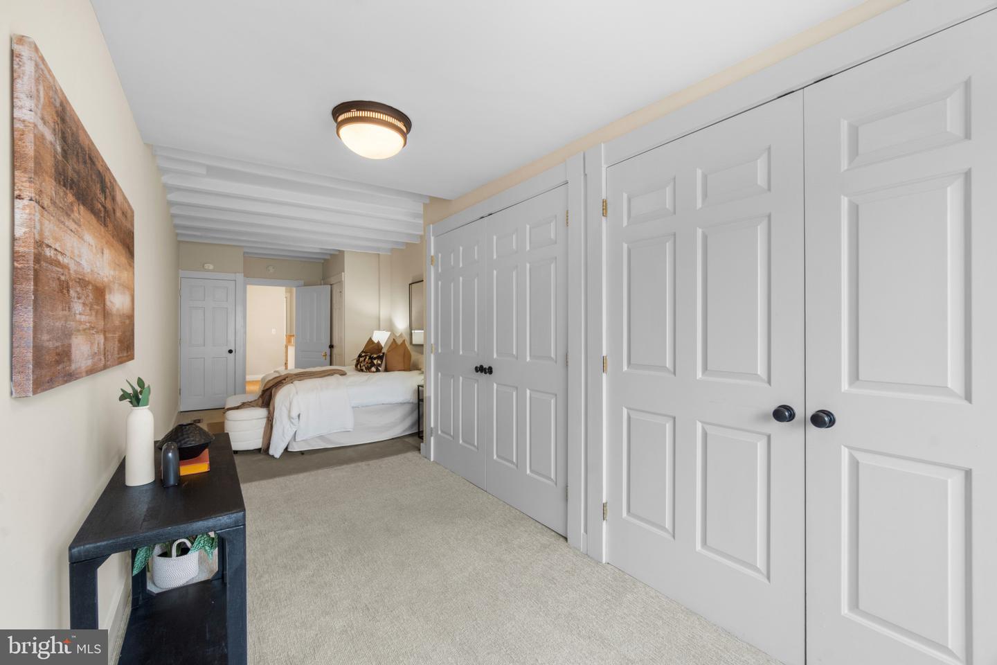 832 William St Property Photo 18
