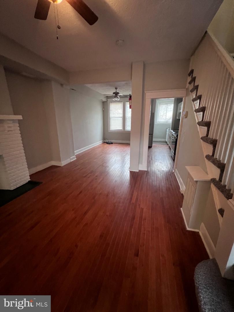2625 E Biddle St Property Photo 22