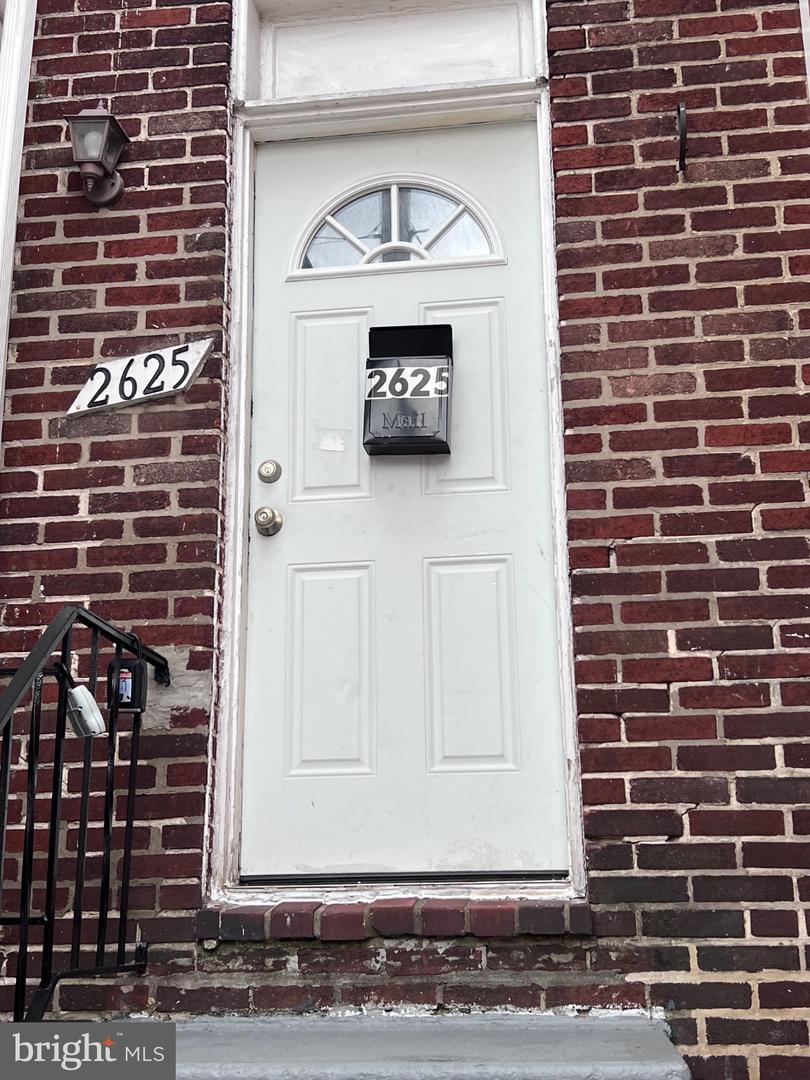 2625 E Biddle St Property Photo 23
