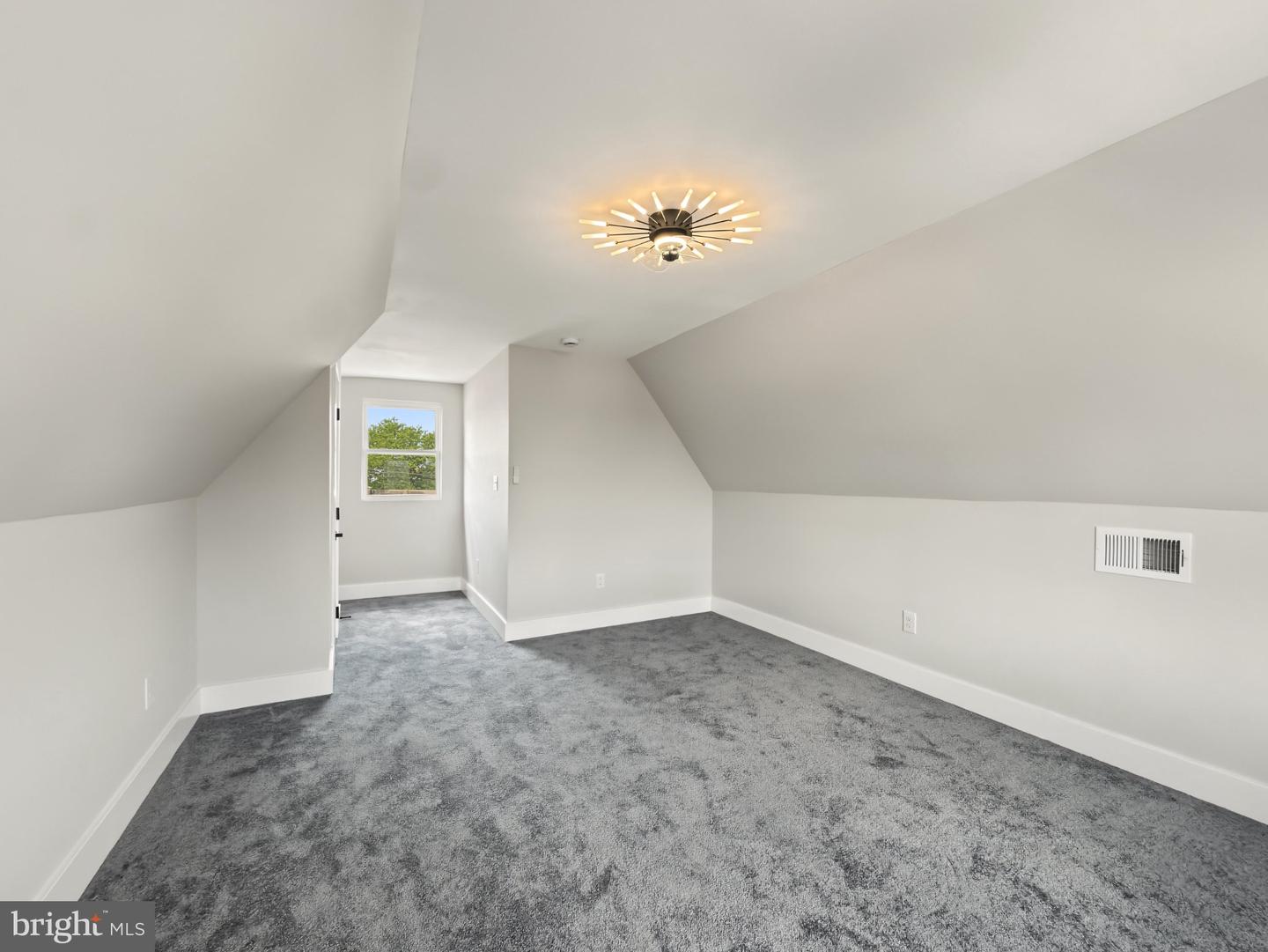834 N Woodington Property Photo 24