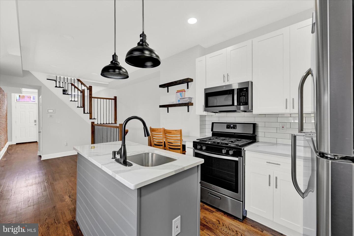 2 W Barney St #1 Property Photo 5