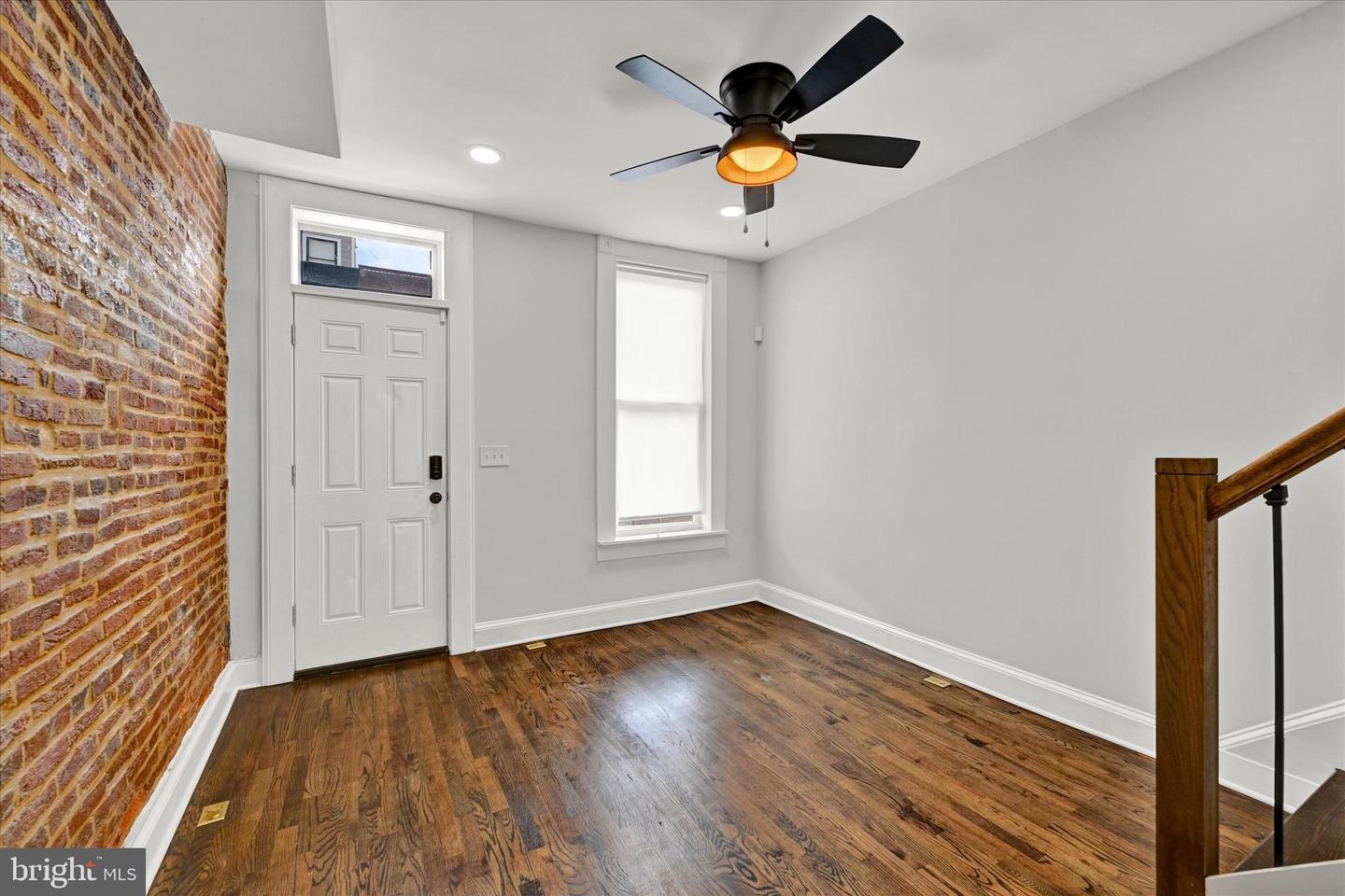 2 W Barney St #1 Property Photo 7