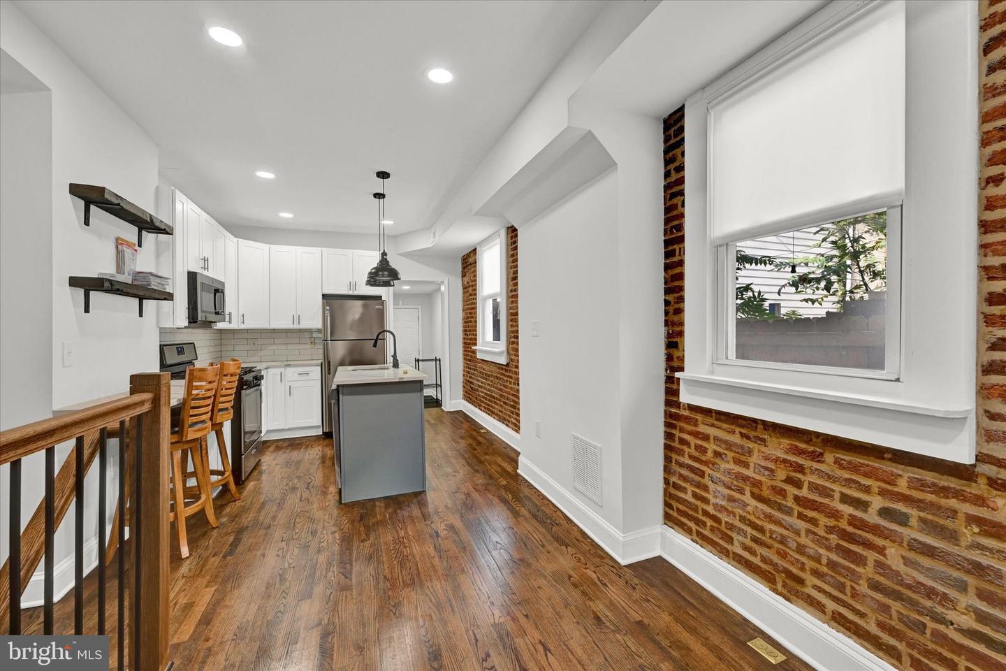 2 W Barney St #1 Property Photo 8