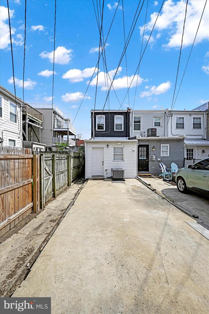 2 W Barney St #1 Property Photo 15