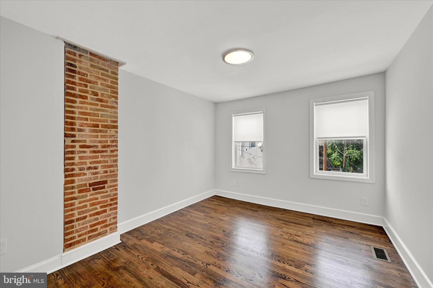 2 W Barney St #1 Property Photo 16