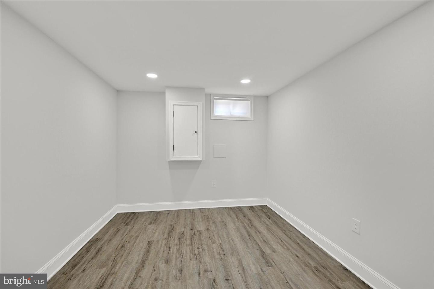 2 W Barney St #1 Property Photo 23