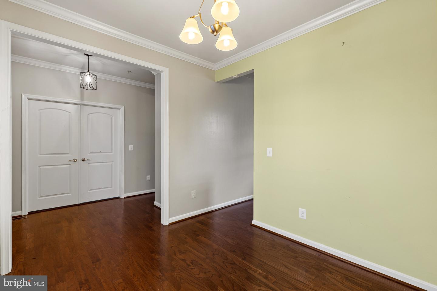 4400 Scarlet Oak Ln Property Photo 5