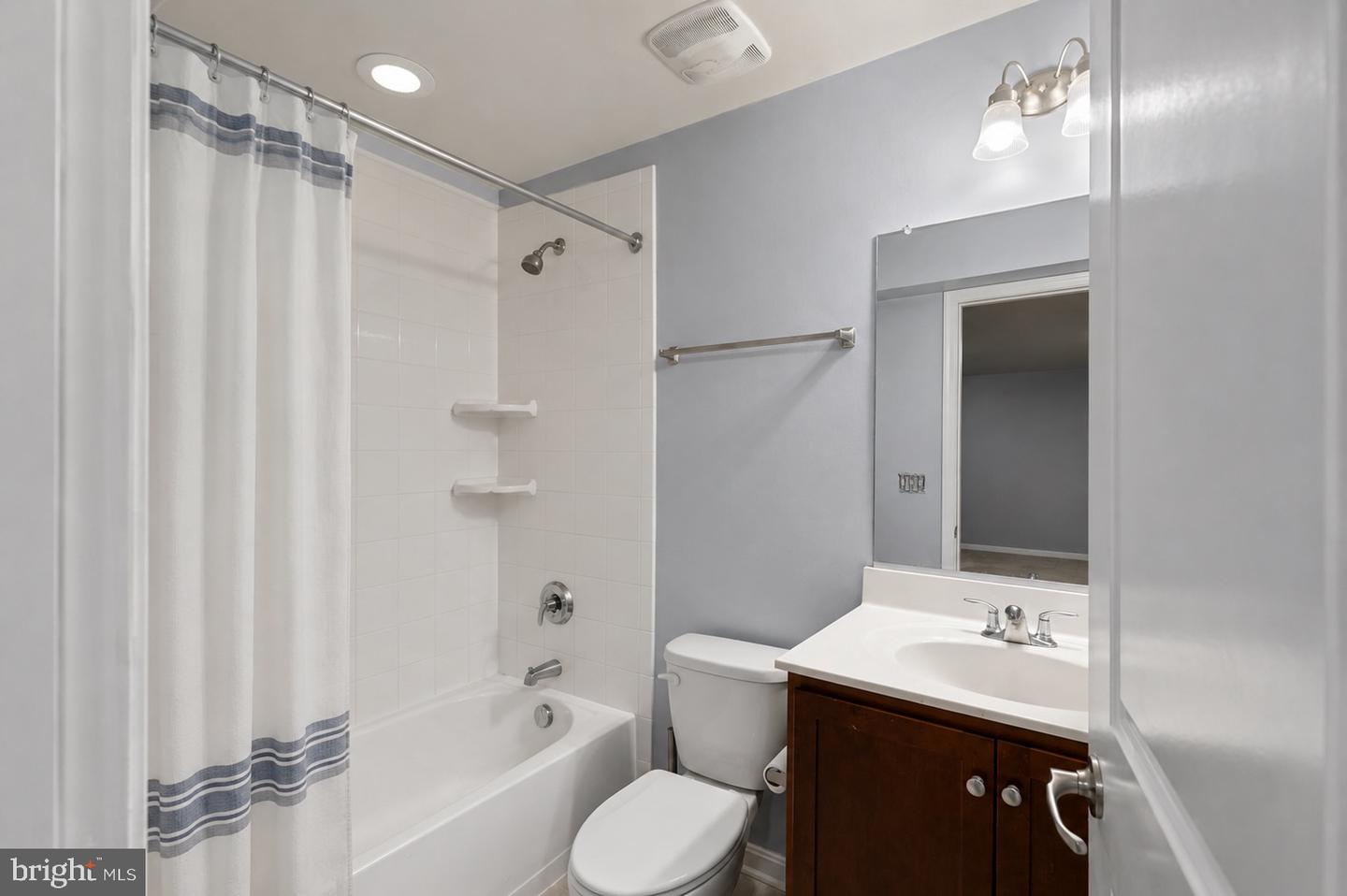 4400 Scarlet Oak Ln Property Photo 28