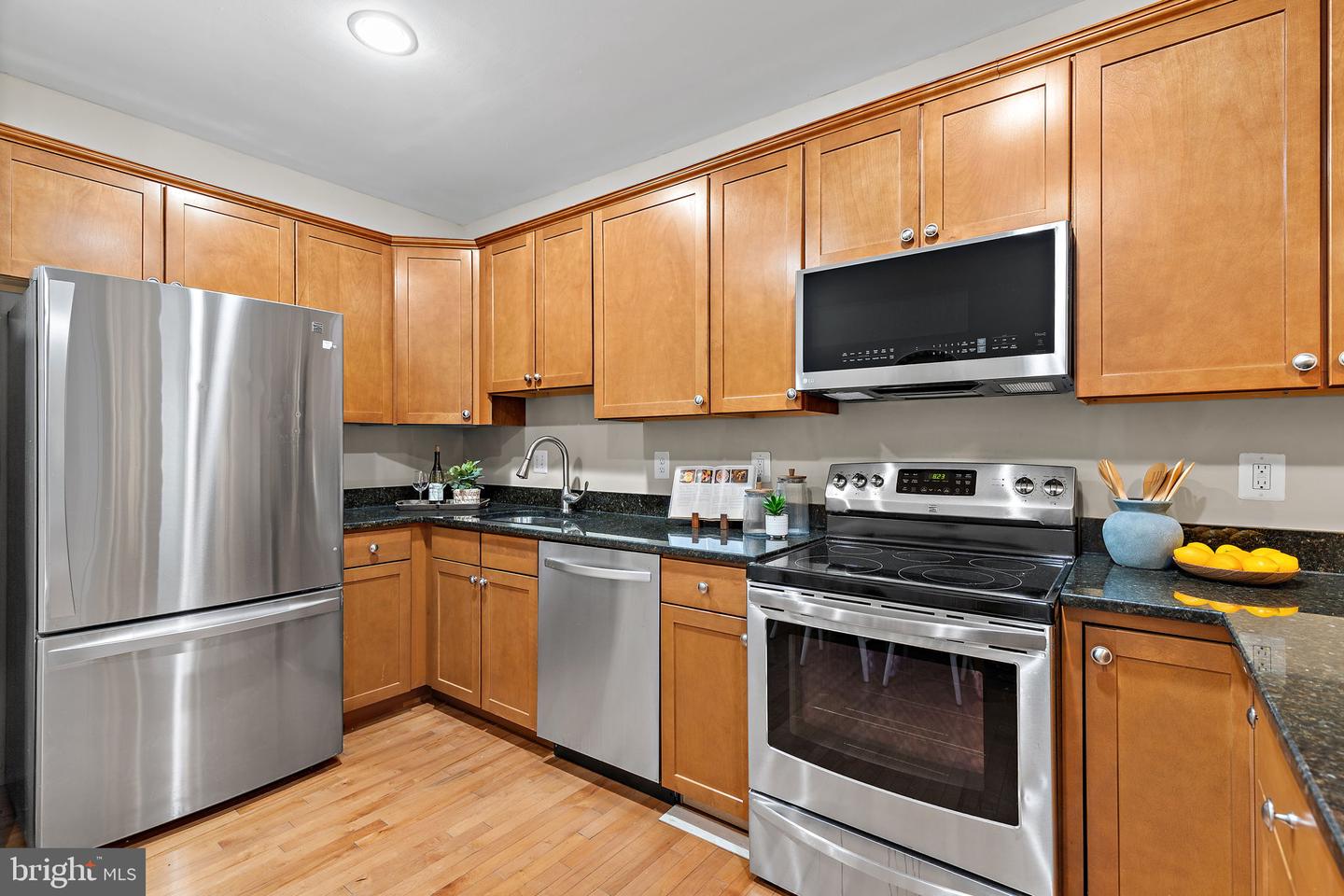 1407 OLIVE ST Property Photo 1
