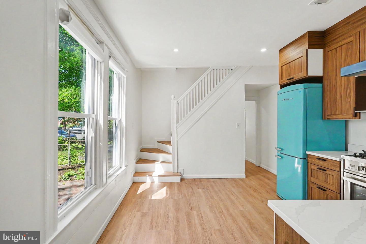 3033 Barclay St Property Photo 13