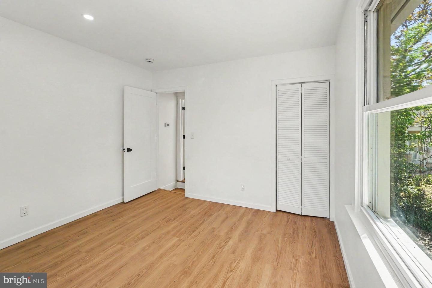3033 Barclay St Property Photo 23