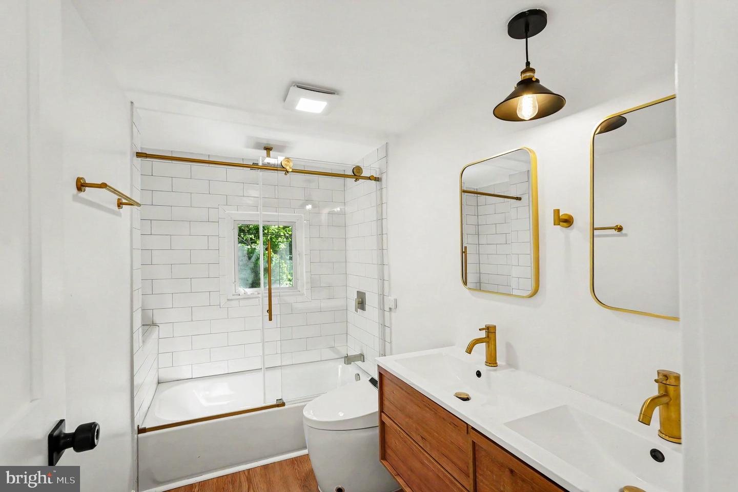 3033 Barclay St Property Photo 28