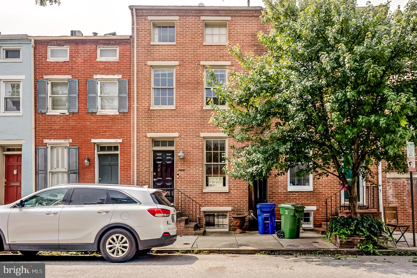 13 E Henrietta St Property Photo 1