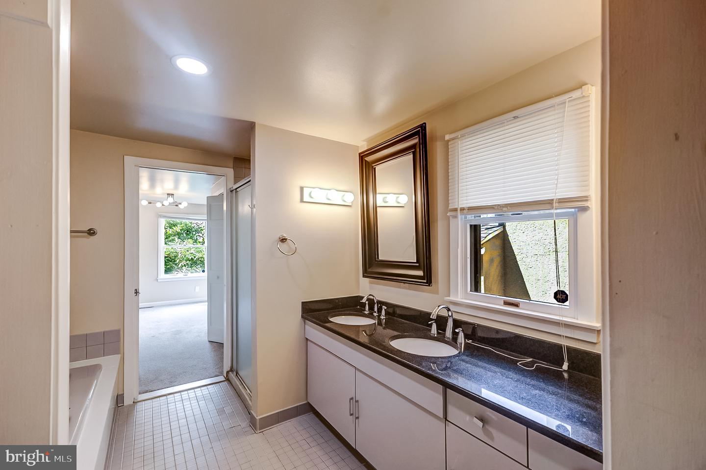 13 E Henrietta St Property Photo 17