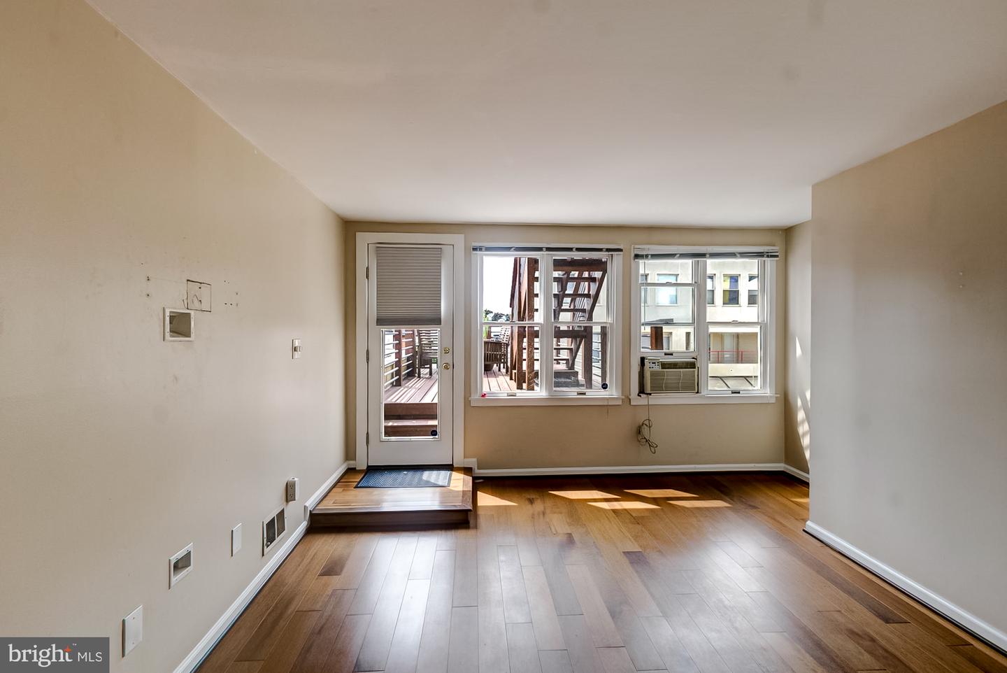 13 E Henrietta St Property Photo 20