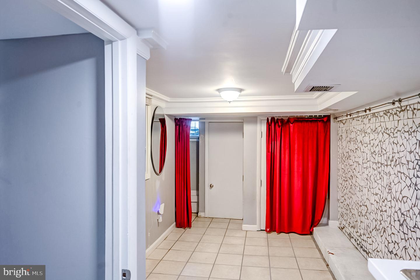 13 E Henrietta St Property Photo 22
