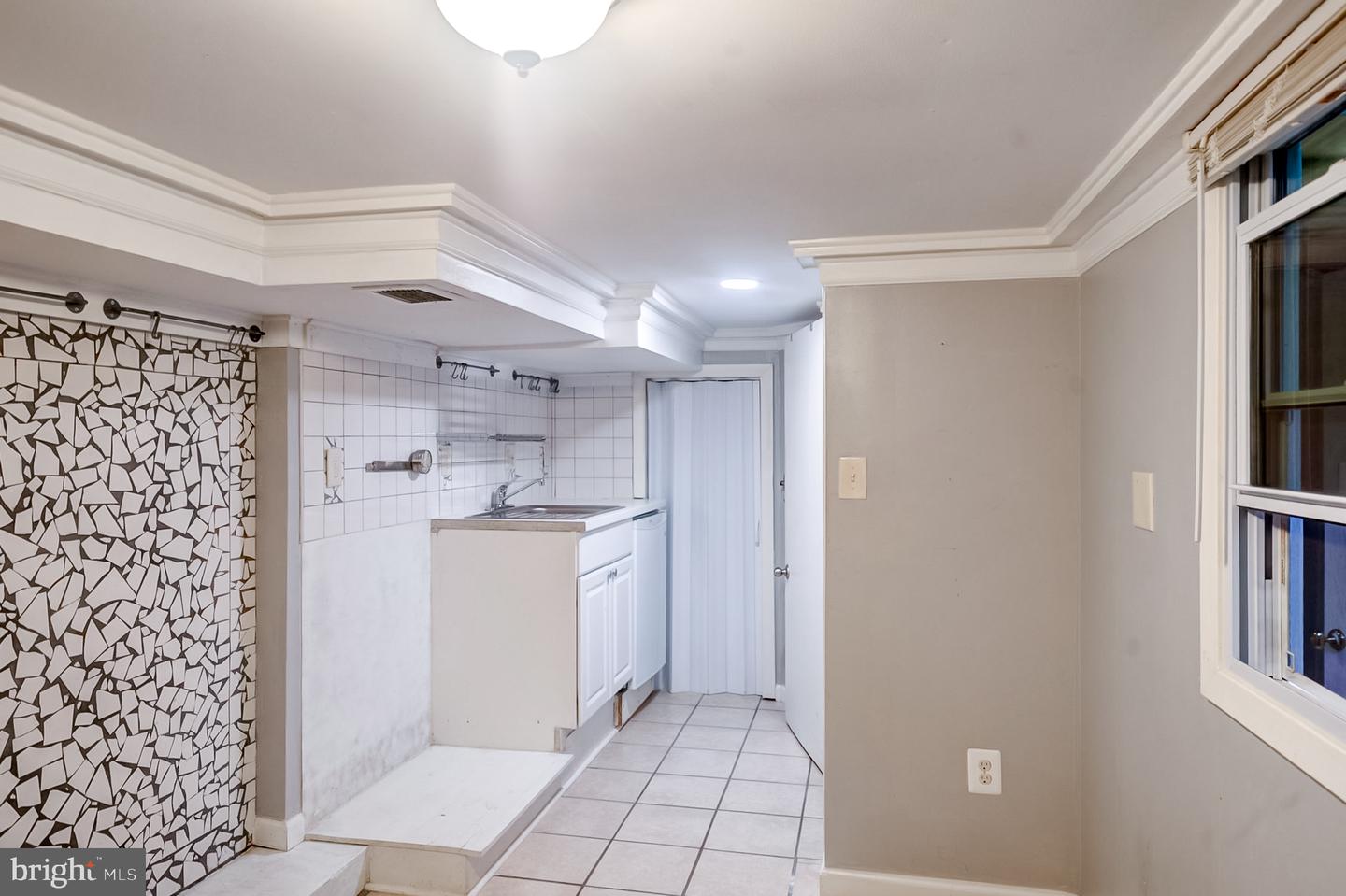 13 E Henrietta St Property Photo 24