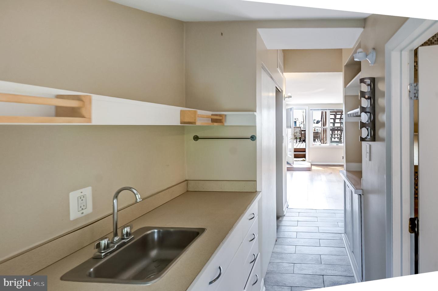 13 E Henrietta St Property Photo 27