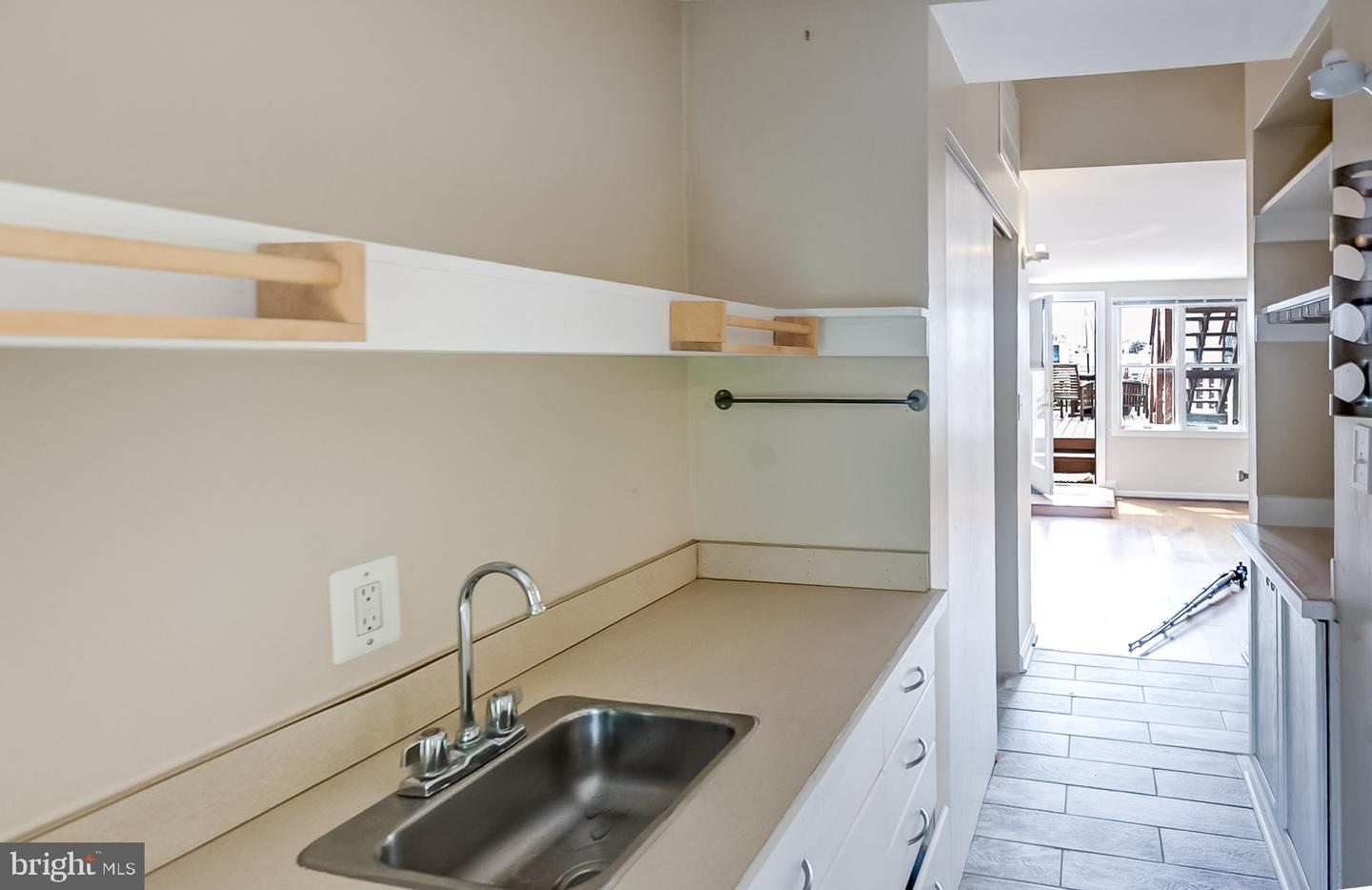 13 E Henrietta St Property Photo 28