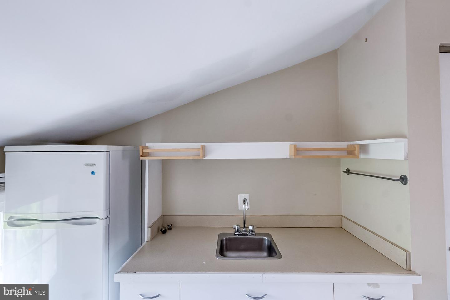 13 E Henrietta St Property Photo 29