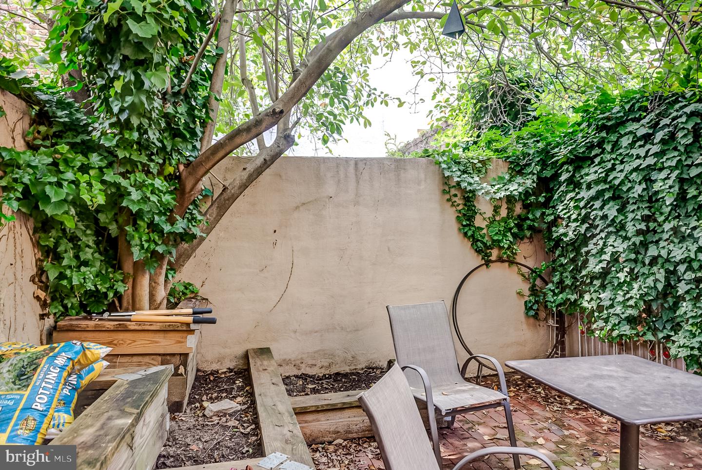 13 E Henrietta St Property Photo 31