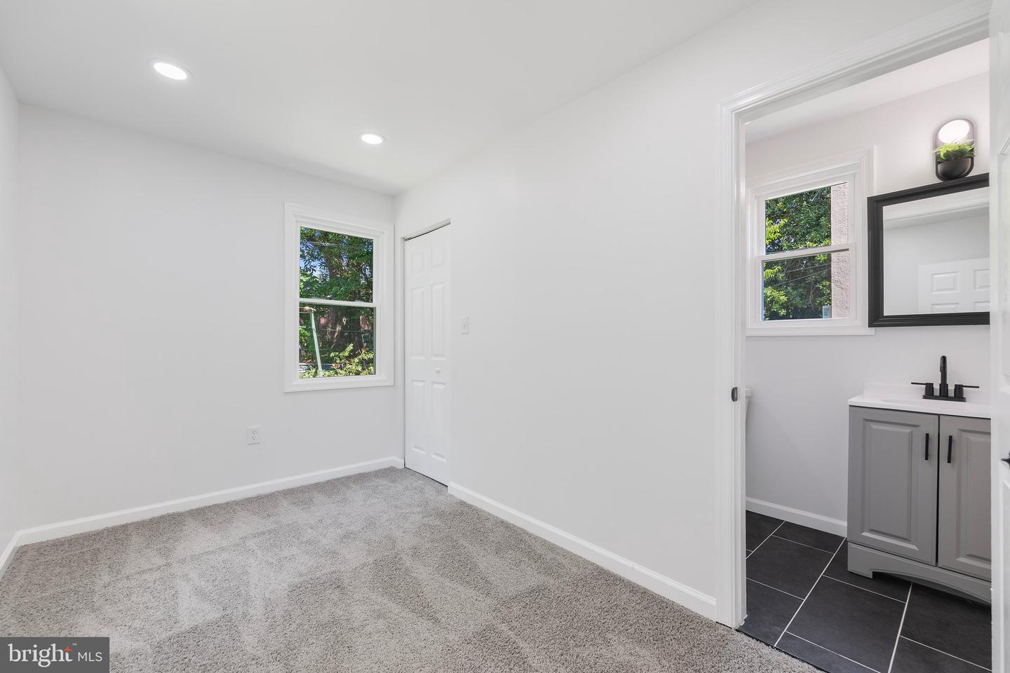 4202 Barrington Rd Property Photo 12