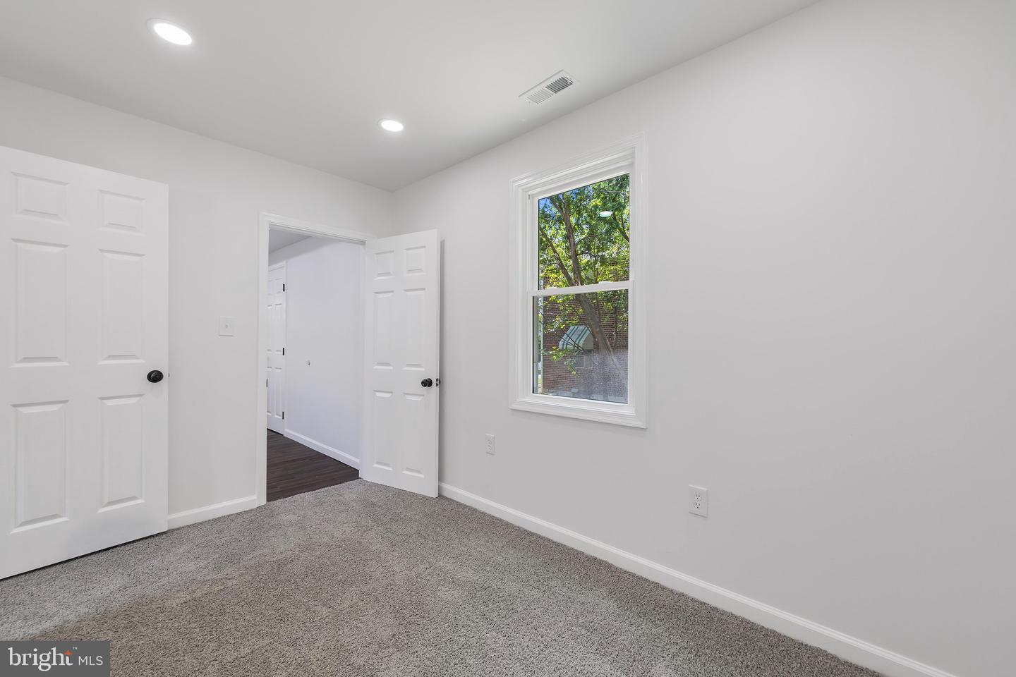 4202 Barrington Rd Property Photo 13