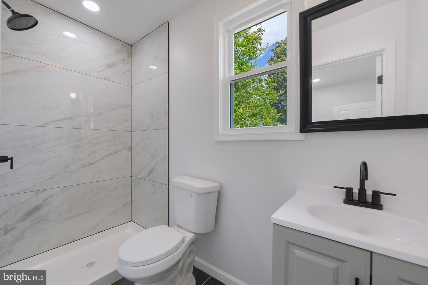 4202 Barrington Rd Property Photo 14