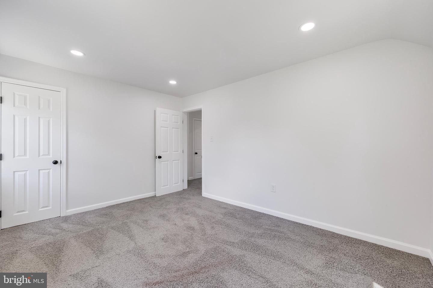 4202 Barrington Rd Property Photo 18