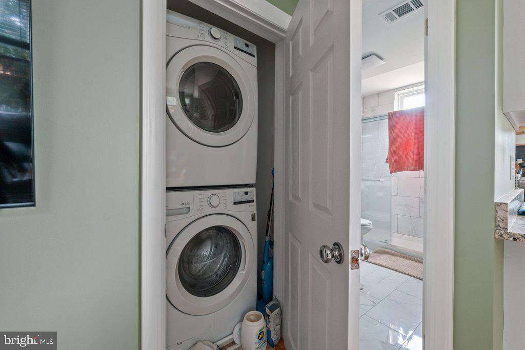 711 Gladstone Ave Property Photo 21