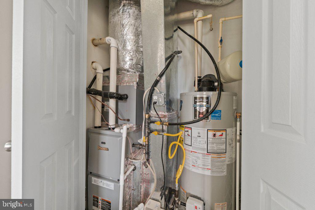 711 Gladstone Ave Property Photo 28