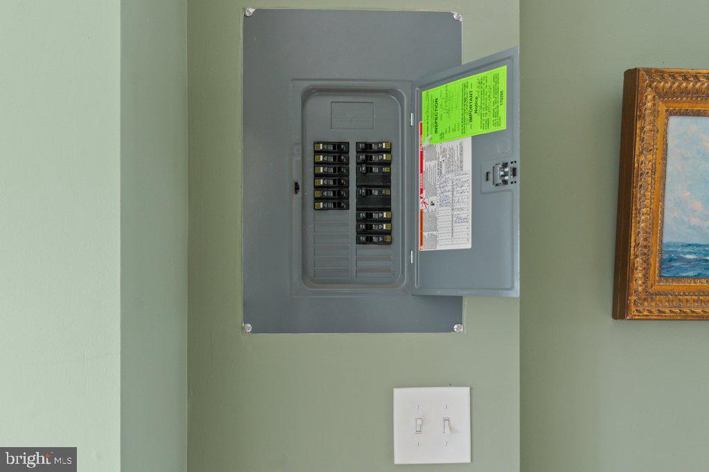 711 Gladstone Ave Property Photo 56