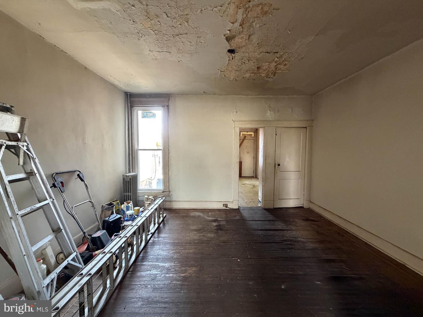 2545 W Lafayette Ave Property Photo 5