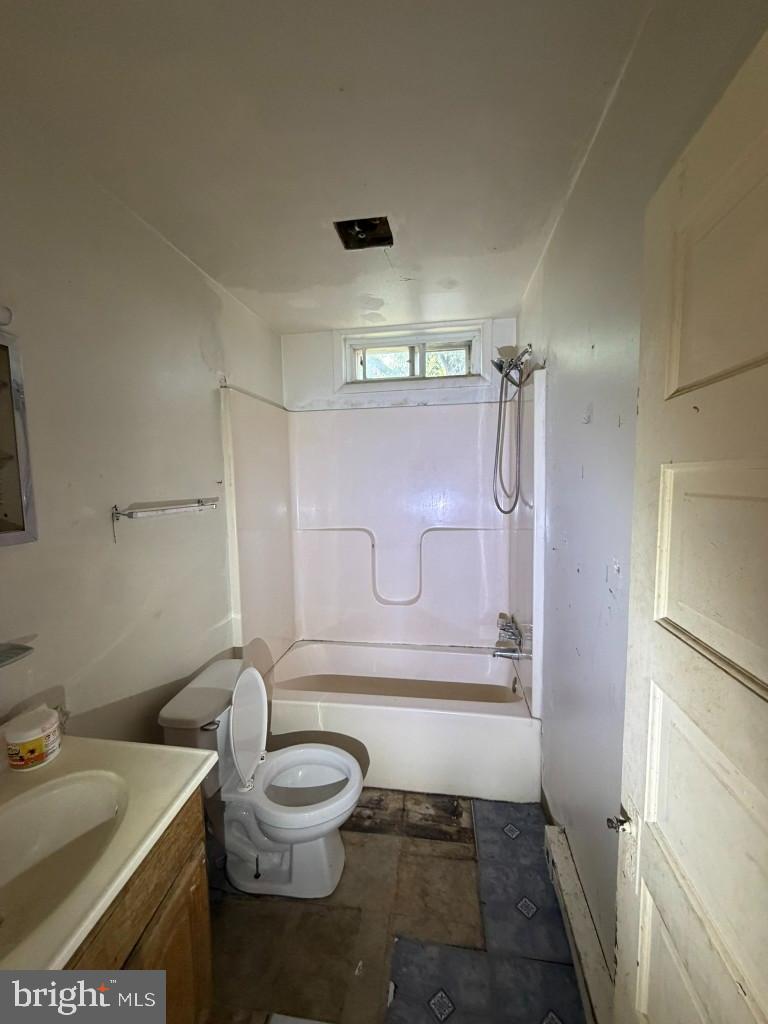 2704 Hamilton Ave Property Photo 18