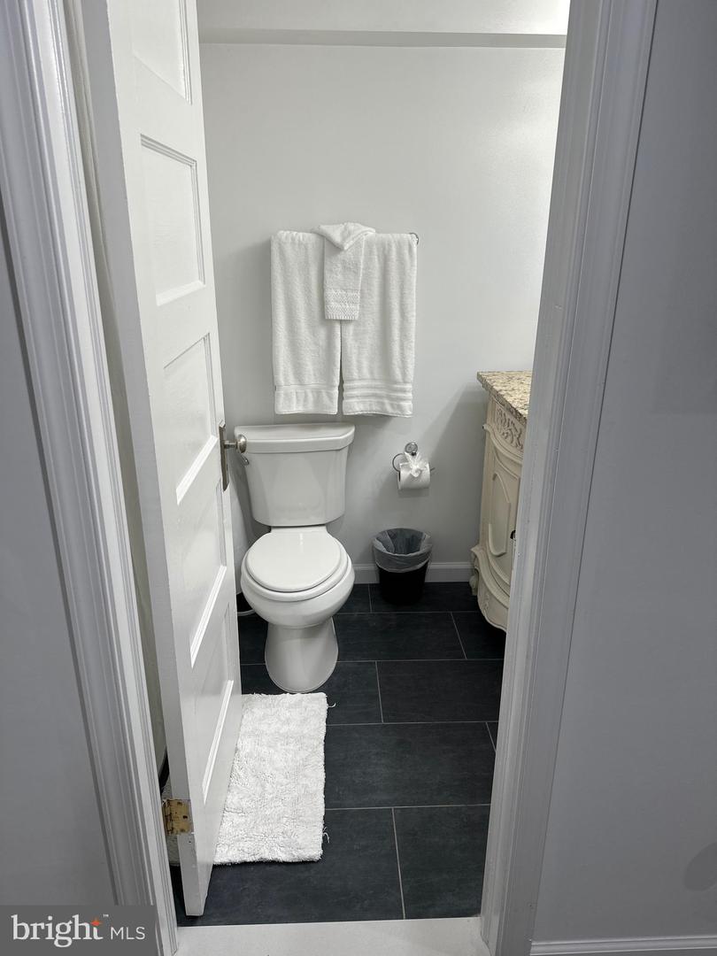 1529 N Bond St Property Photo 36