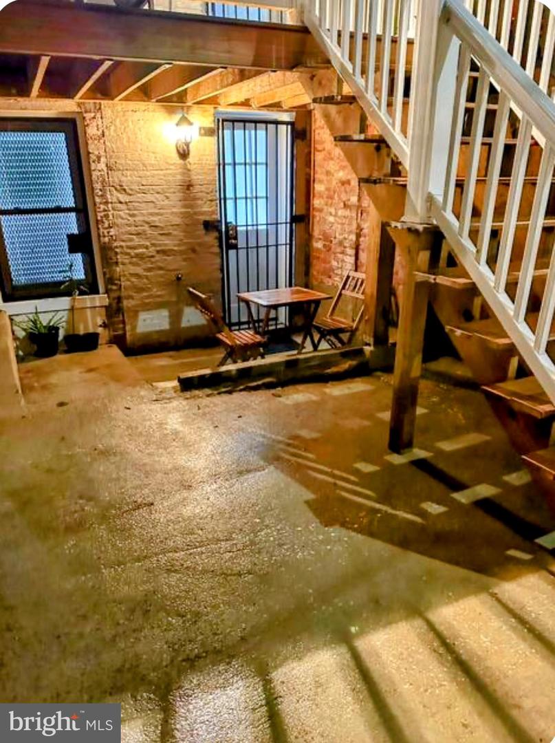1529 N Bond St Property Photo 41