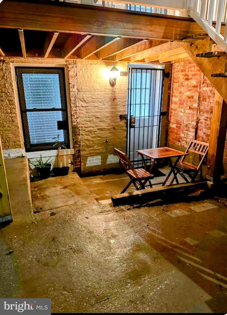 1529 N Bond St Property Photo 42