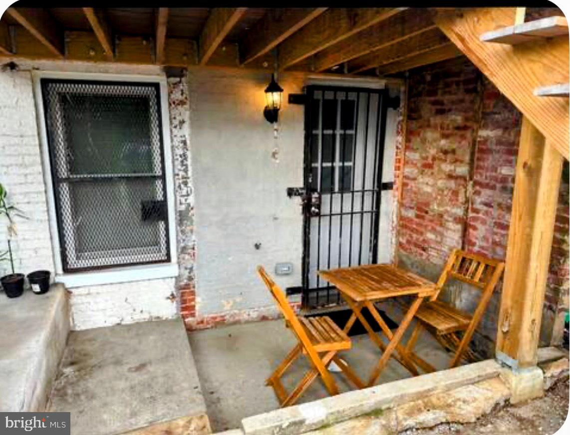 1529 N Bond St Property Photo 45