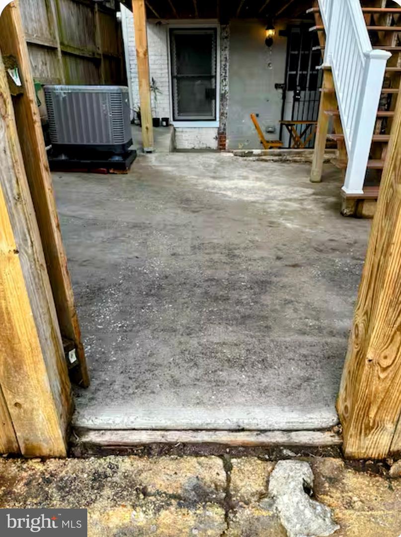 1529 N Bond St Property Photo 49