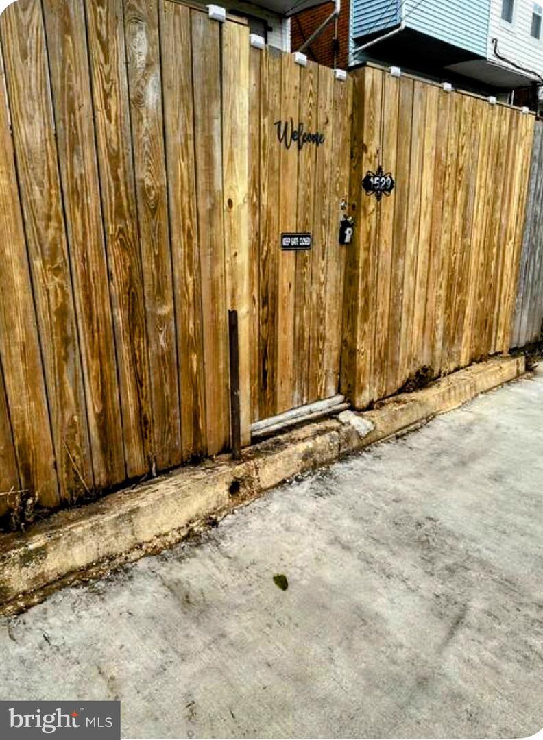1529 N Bond St Property Photo 70