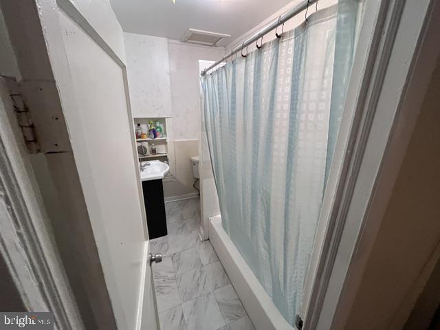 3246 E Baltimore St Property Photo 6