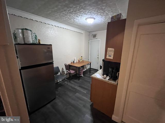 3246 E Baltimore St Property Photo 16