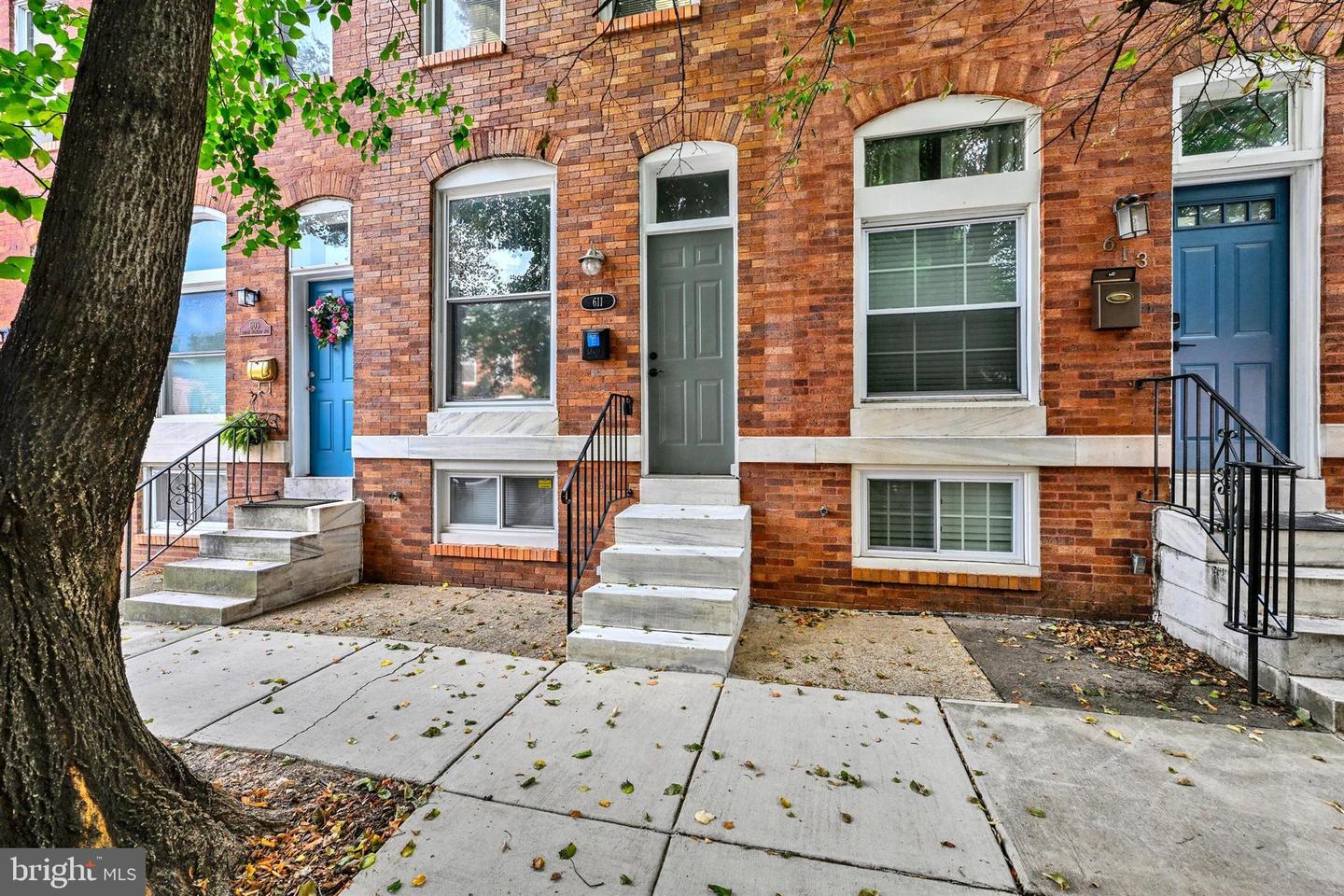 611 S Belnord Ave Property Photo 1