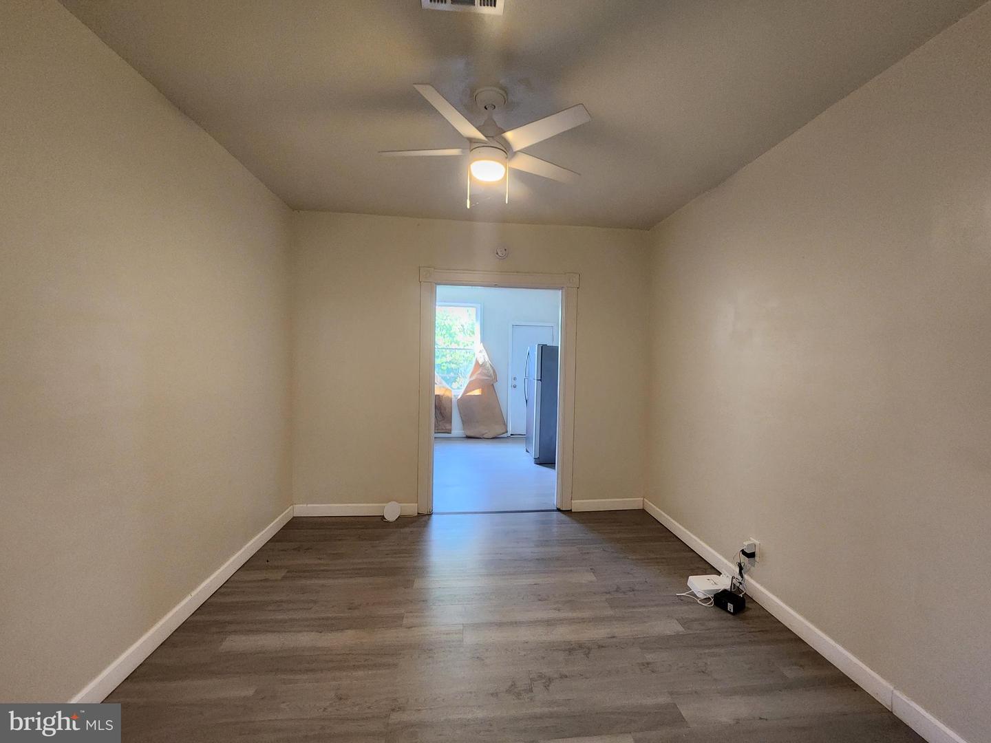 2427 E Lanvale St Property Photo 7
